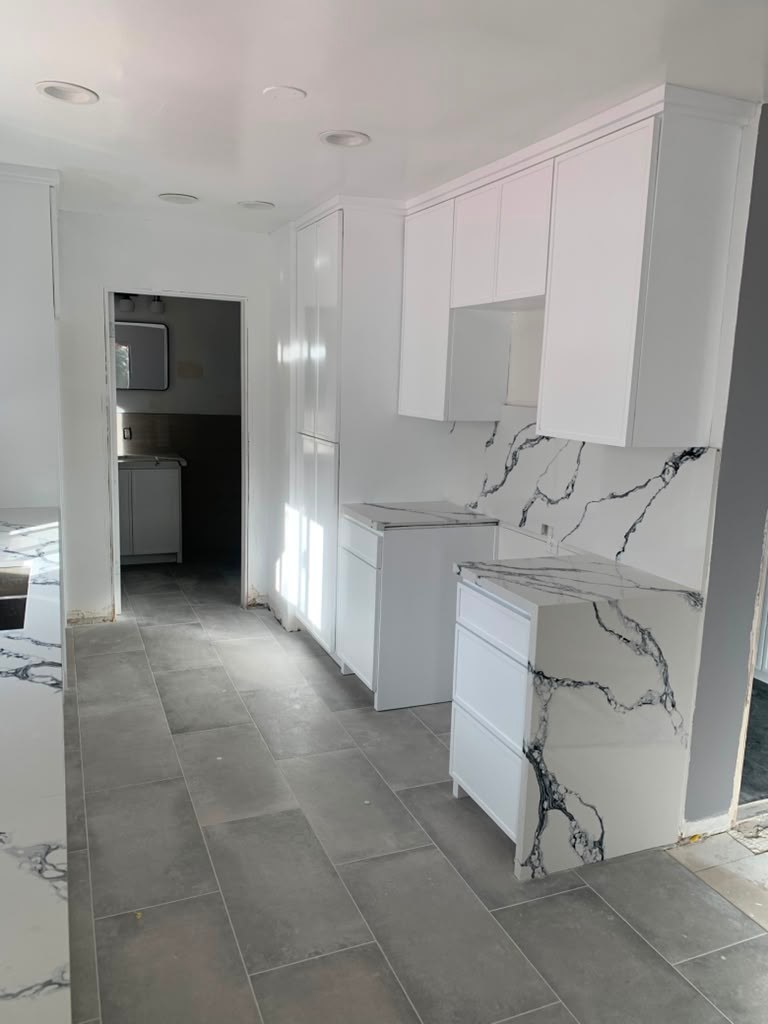 Remodeled Kitchen with Quartz Countertops in Reseda: A Complete Homeowner's Guide